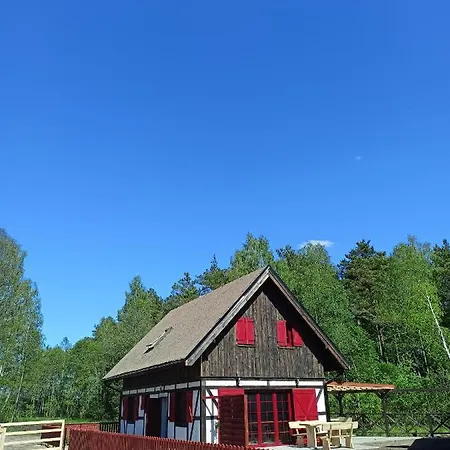Holiday home Rozany Domek W Lesie, Przy Jeziorze W Kaszubskiej Wenecji, Na Gwizdowce *