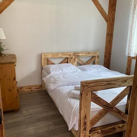 Holiday home Rozany Domek W Lesie, Przy Jeziorze W Kaszubskiej Wenecji, Na Gwizdowce